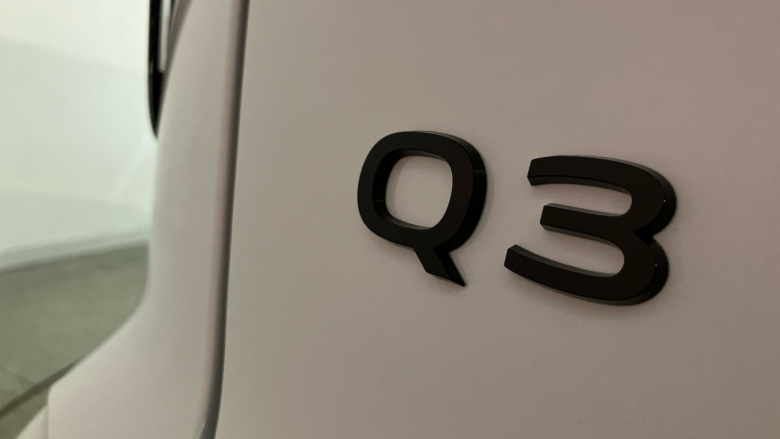 Audi Q3 1.5 e-Hybrid Launch Edition 5dr S Tronic Estate